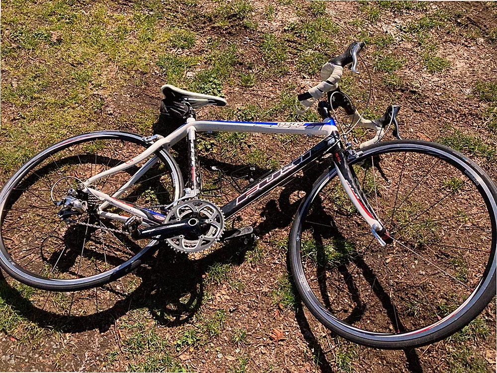 2008 Fuji CCR 2 Carbon Fiber Road Bike