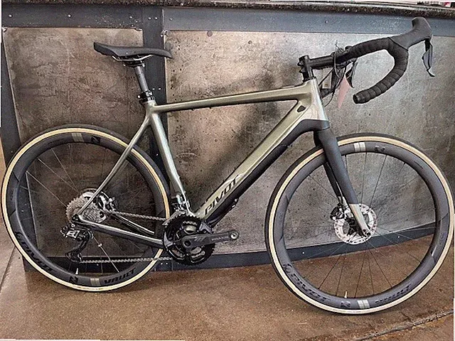 New Pivot E-Vault E-Bike Large Road/Gravel Carbon Shimano GRX Di2